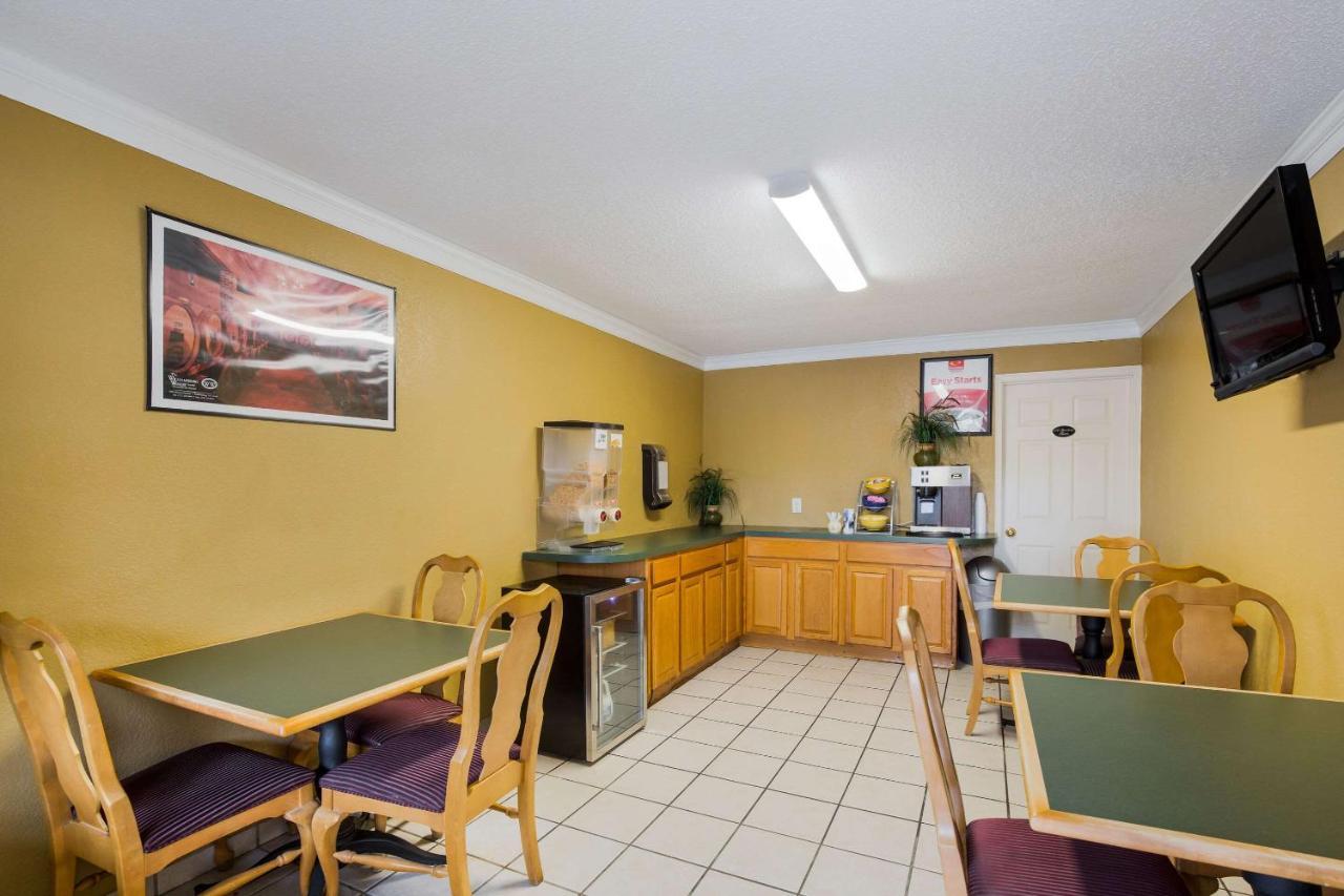 Econo Lodge Historic Area Williamsburg Esterno foto