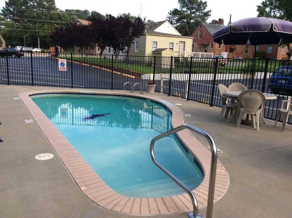 Econo Lodge Historic Area Williamsburg Esterno foto
